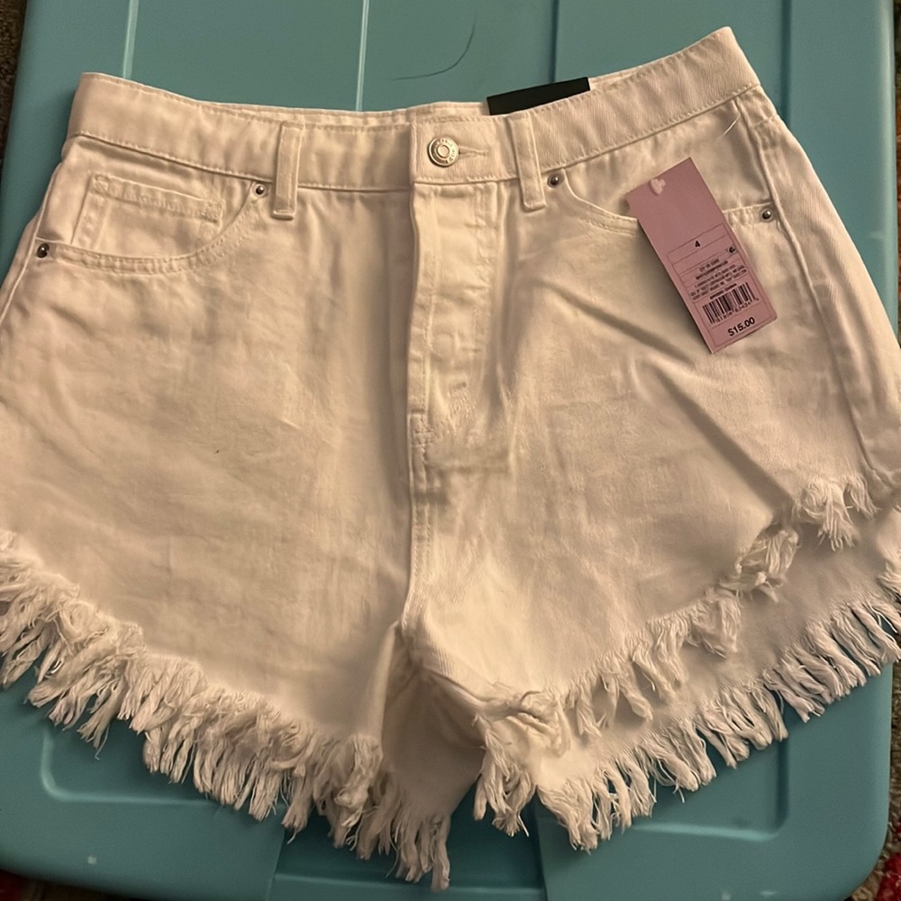 Wild Fable White High rise shorts size 4